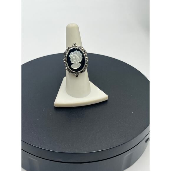 SU Vintage Sterling Silver Black OnyxCameo Ornate Filigree Setting Ring Sz 7.25 - Picture 4 of 8